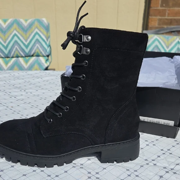 Modern Rebel Black Lace Up Boots - Picture 5 of 9